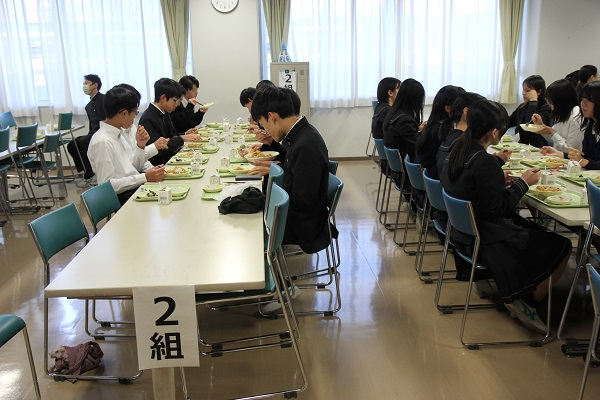 061113 高1交流給食 (41).JPG